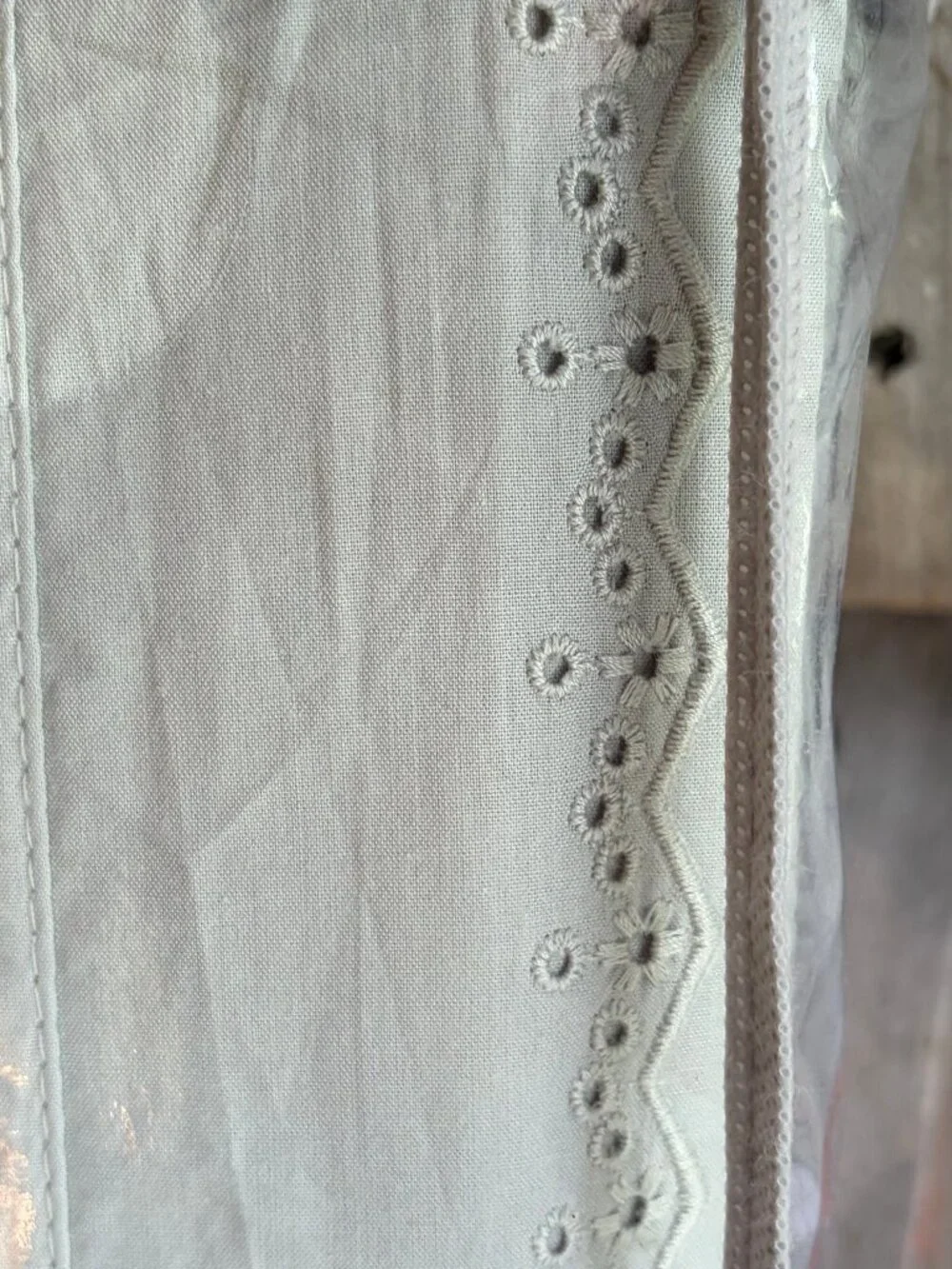 Docofil Portugal King Size Sheet Set Soft Cotton Embroidered Border Eyelets
